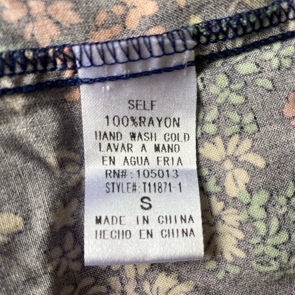 Savanna Jane Women’s Floral Blouse Flutter Sleeve Size S - Picture 6 of 8